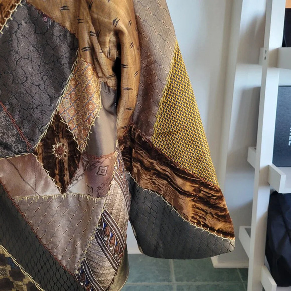 80s 90s New Orleans HandMade Quilted Patchwork Satin Silk Jacket (Size S/M) - Picture 5 of 16